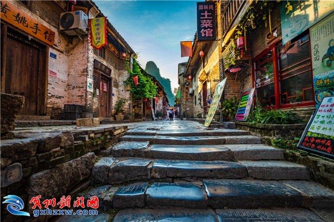 庄冬梅:25年建22家书店 散播书香浸润城市